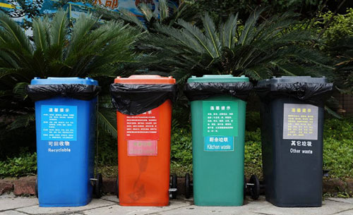 實(shí)行分類數(shù)十年，廈門居民仍對(duì)分類垃圾桶“分不清”？