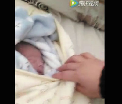 痛心，大連一女嬰剛出生兩個小時就被棄垃圾桶